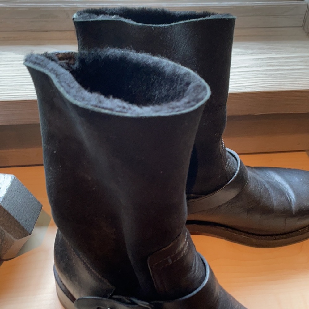 Black Boot - image 3